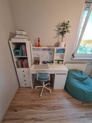 IKEA MICKE íróasztal