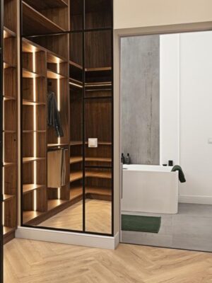 Gardrób dió furnérozott Gardrób dió furnérozott